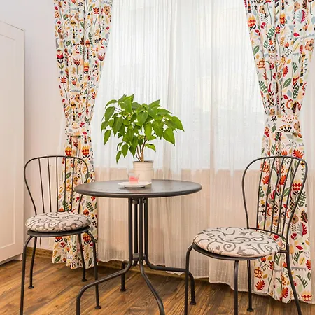 Alessia Homes * Brassó